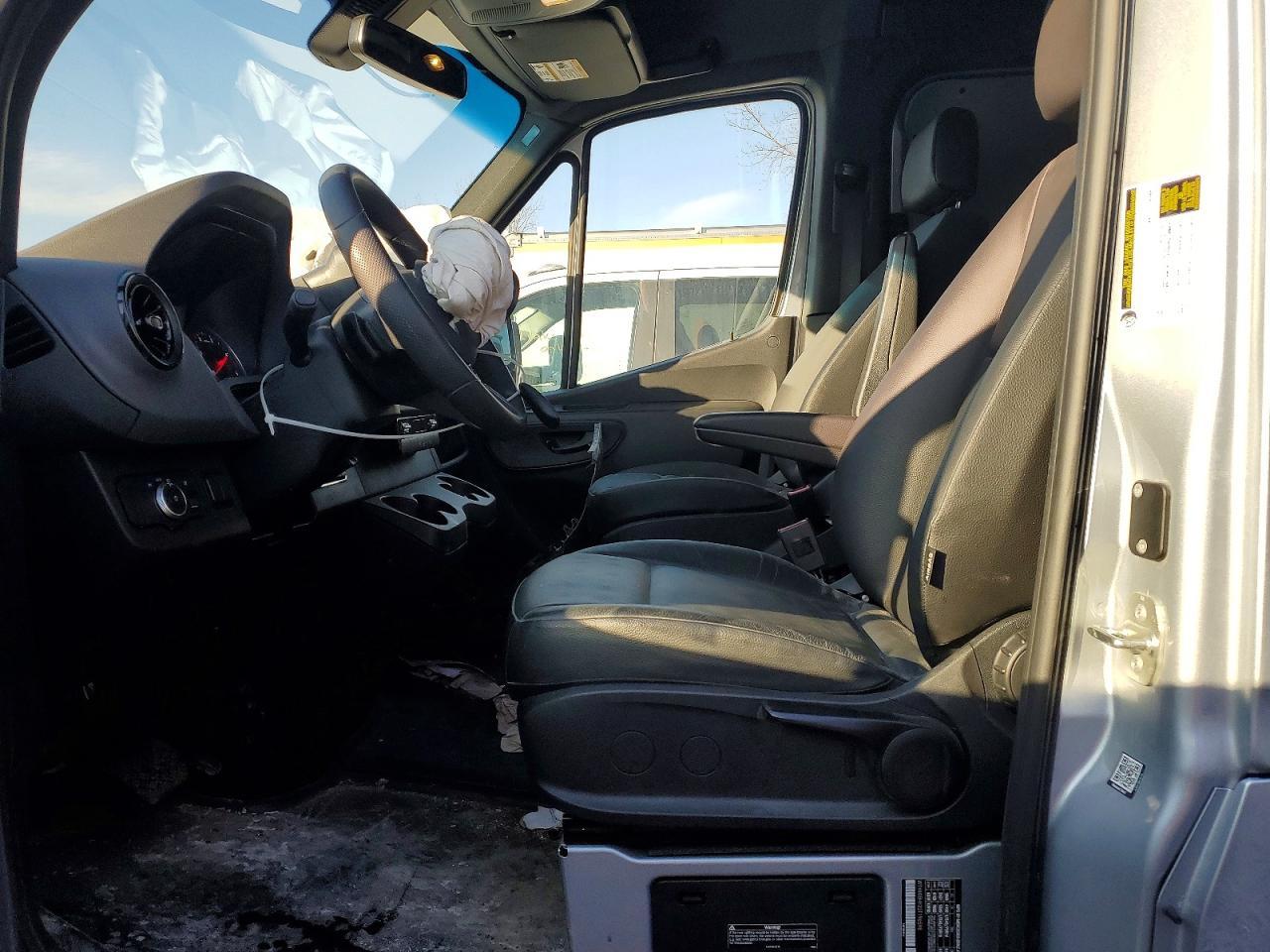 2025 Mercedes Benz Sprinter 2500 Delivery Van - Фото 7