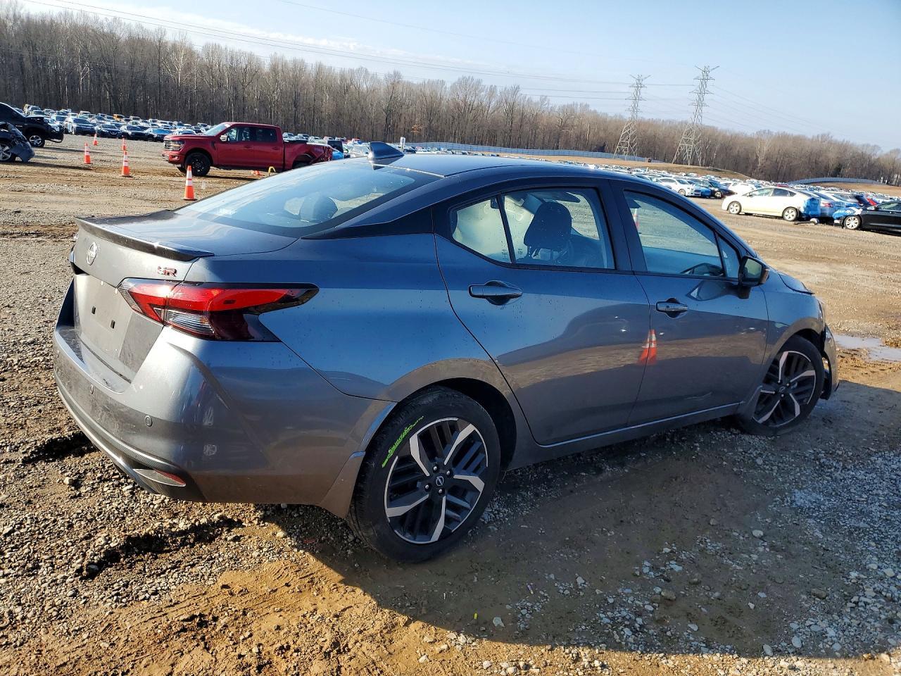 2024 Nissan Versa Sr - Image 3