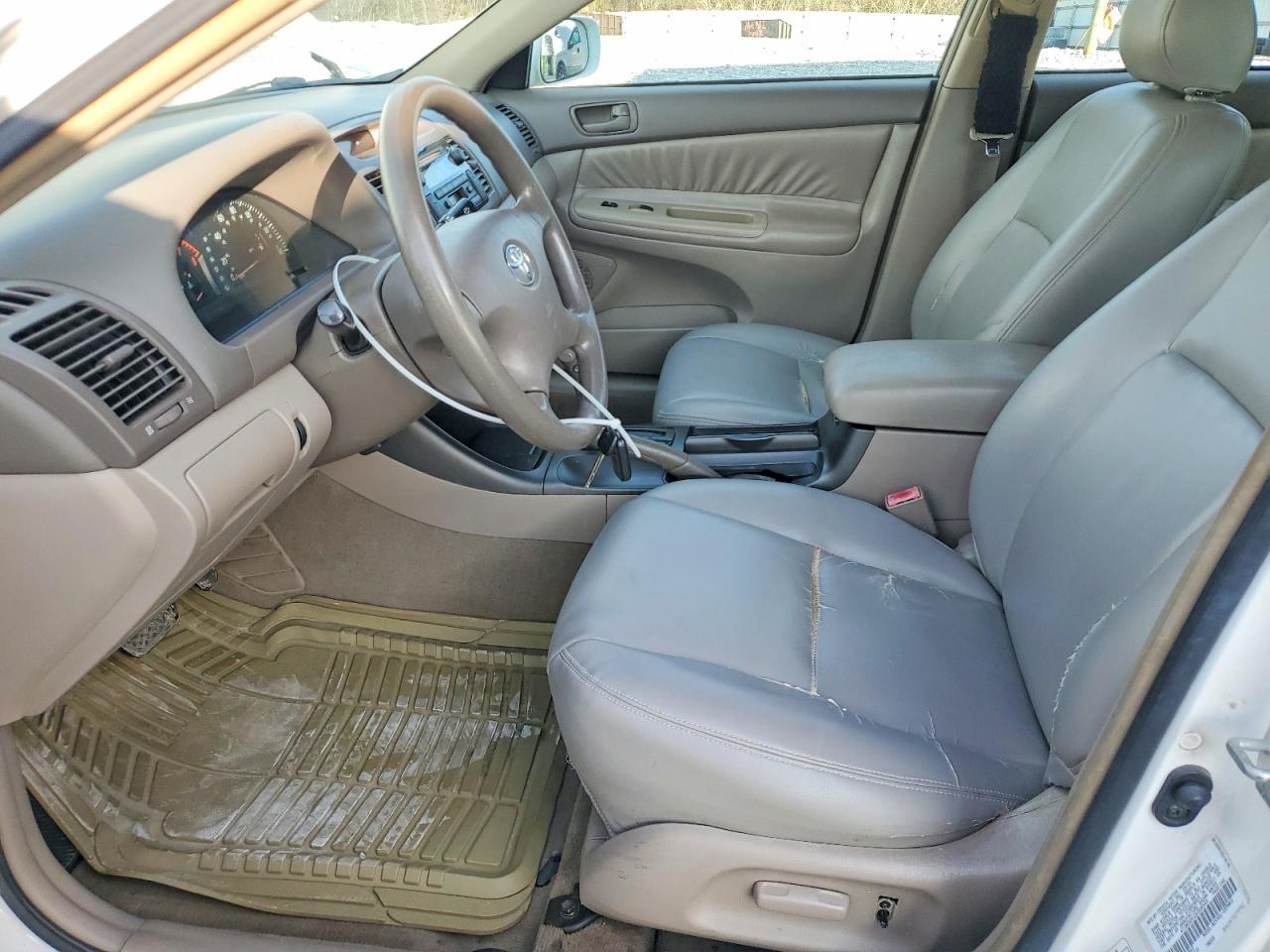 2002 Toyota Camry Le - Image 7