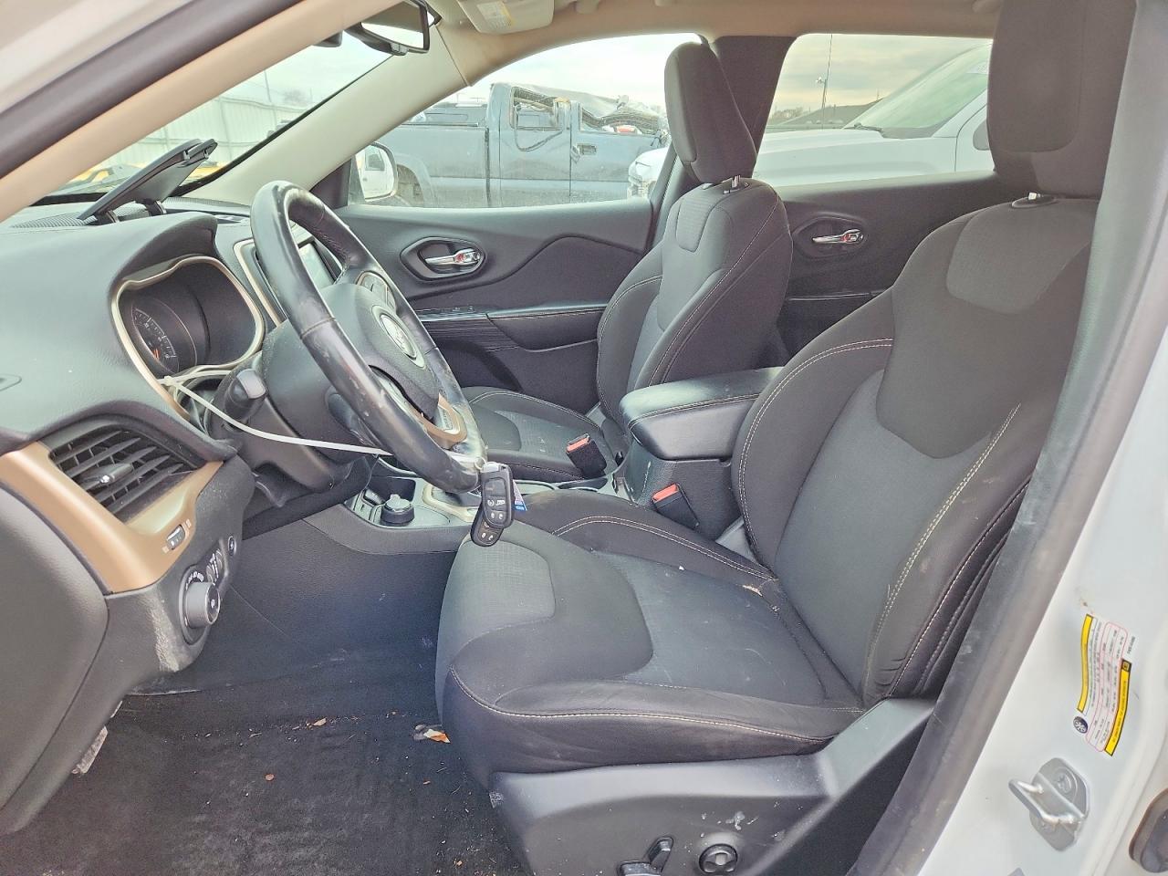2015 Jeep Cherokee Latitude - Фото 7
