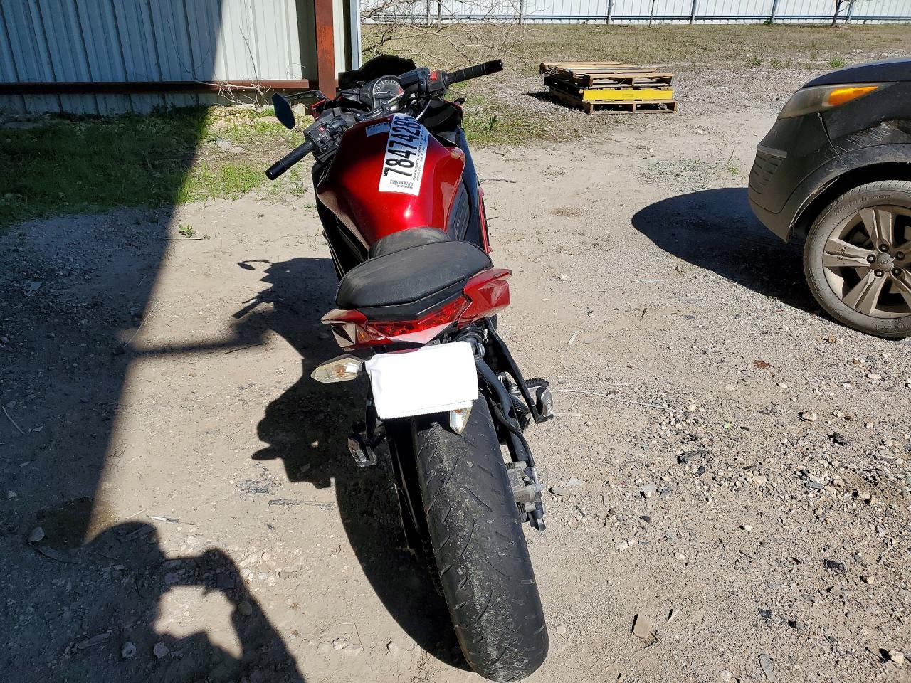 2016 Kawasaki Ex650 E - Image 4
