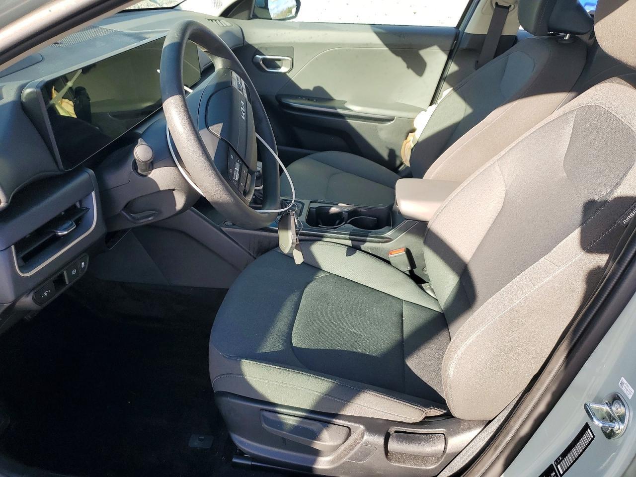 2025 Kia K4 Lx - Image 7