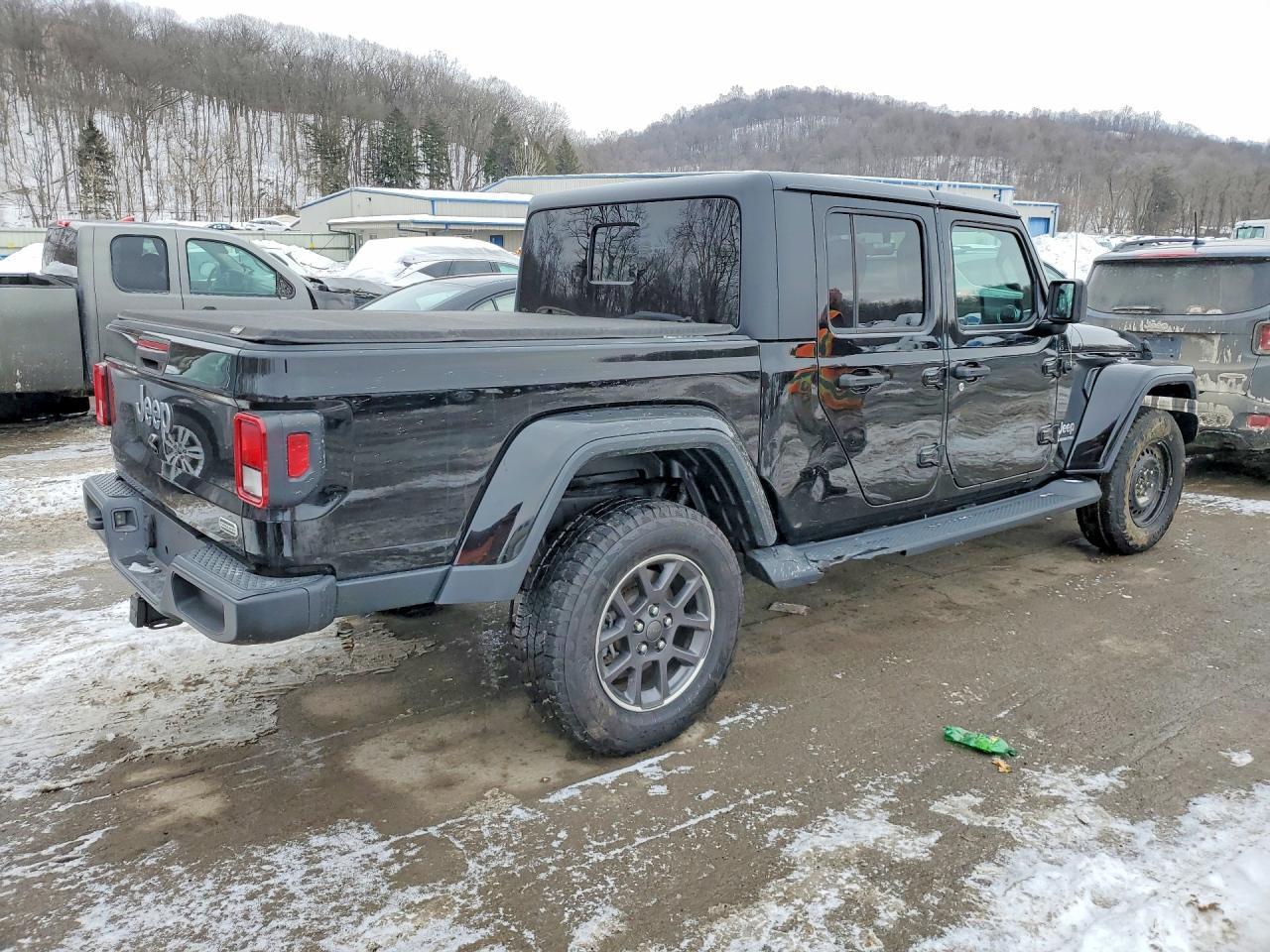 2020 Jeep Gladiator Overland - Image 3