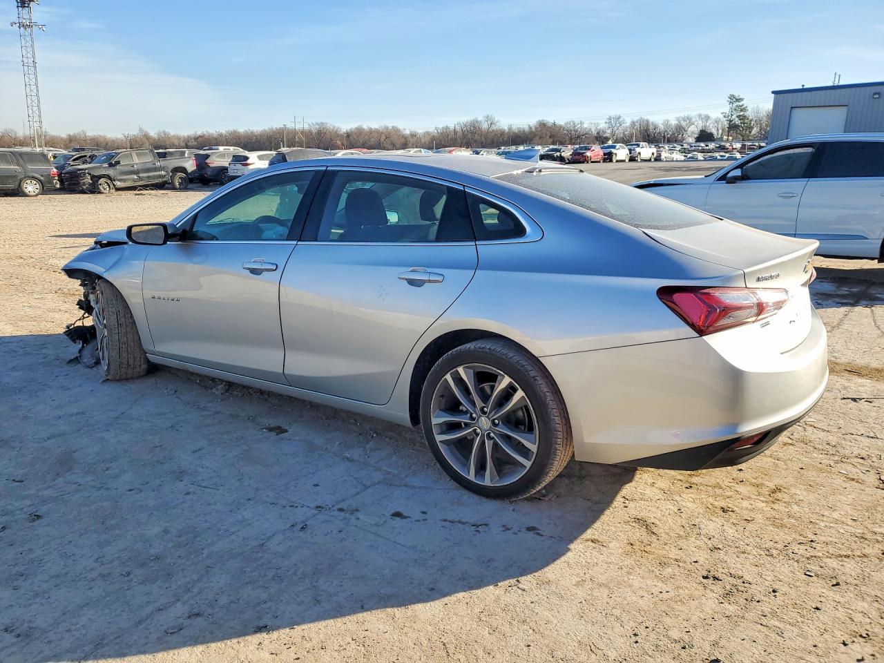 2022 Chevrolet Malibu Lt - Фото 2