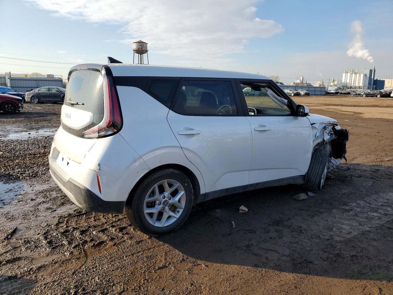2023 Kia Soul Lx - Image 3