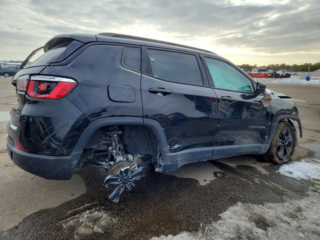 2019 Jeep Compass Latitude - Image 3