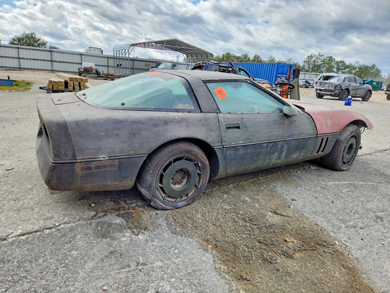 1984 Chevrolet Corvette - Фото 3