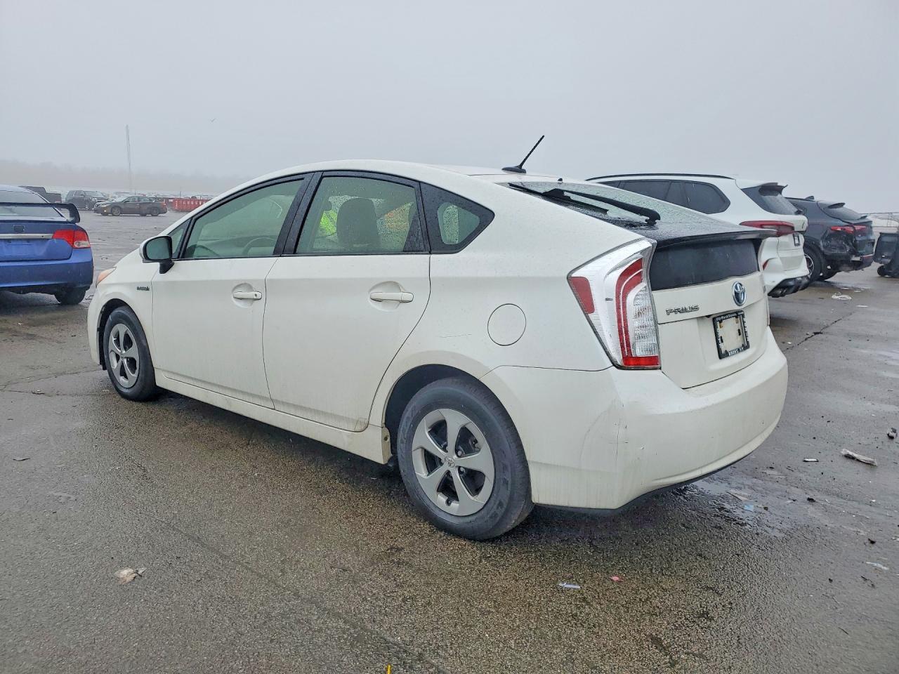2013 Toyota Prius - Фото 2