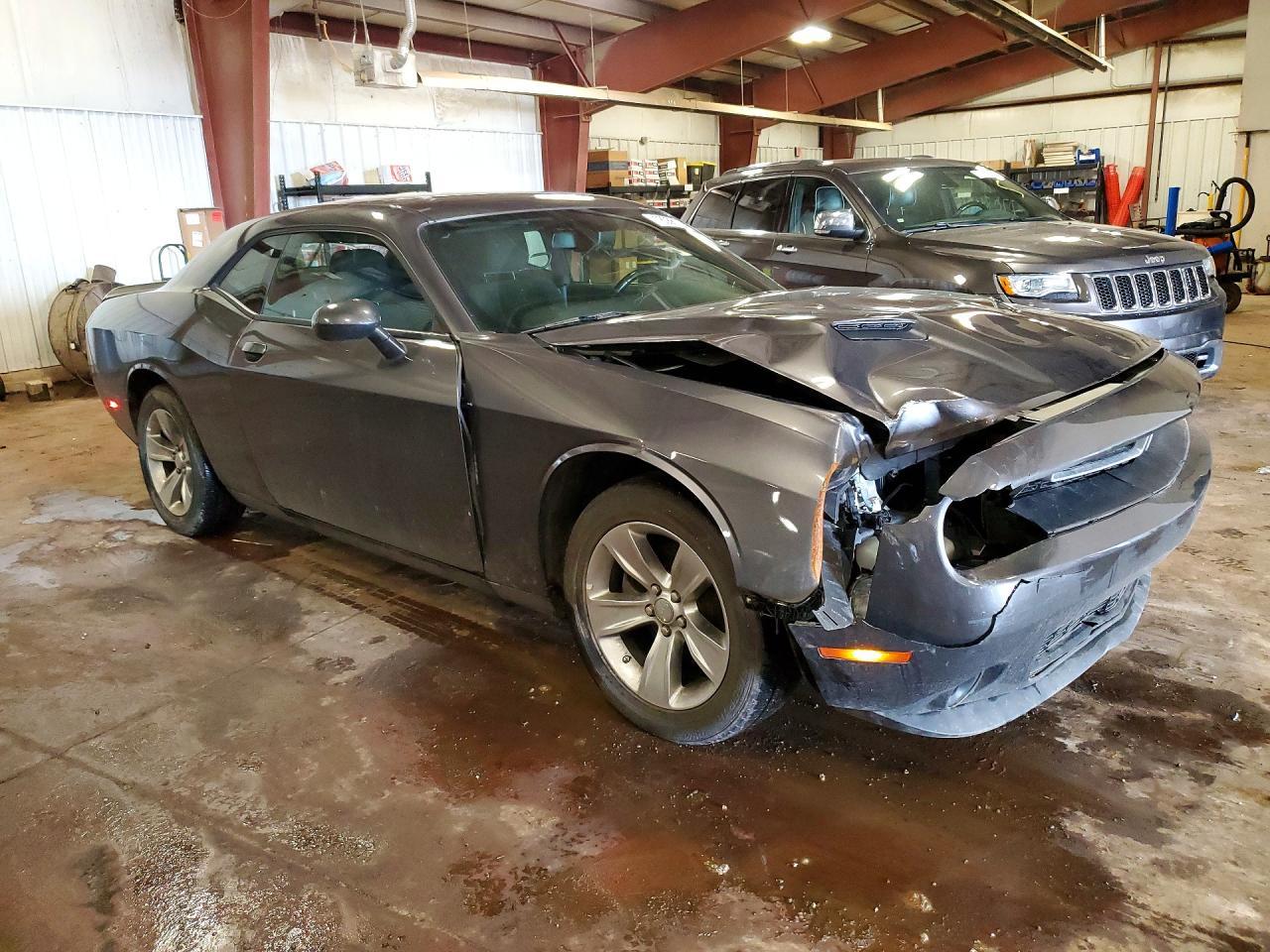 2022 Dodge Challenger Sxt - Фото 4