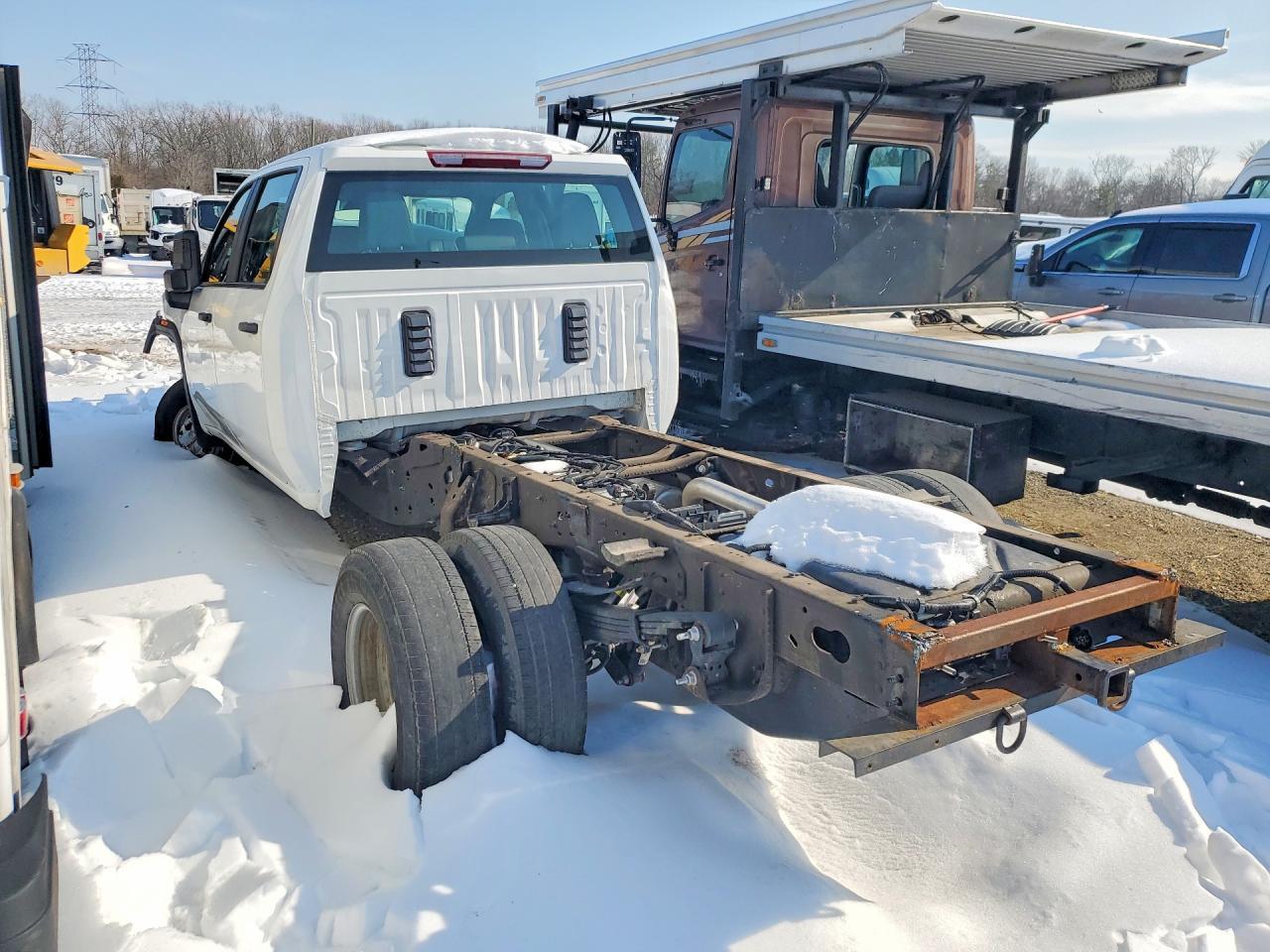 2025 GMC Sierra Hd Truck Cab And Chassis - Фото 2