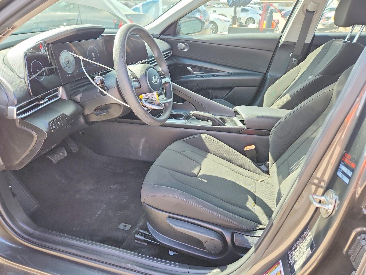 2024 Hyundai Elantra - Image 7