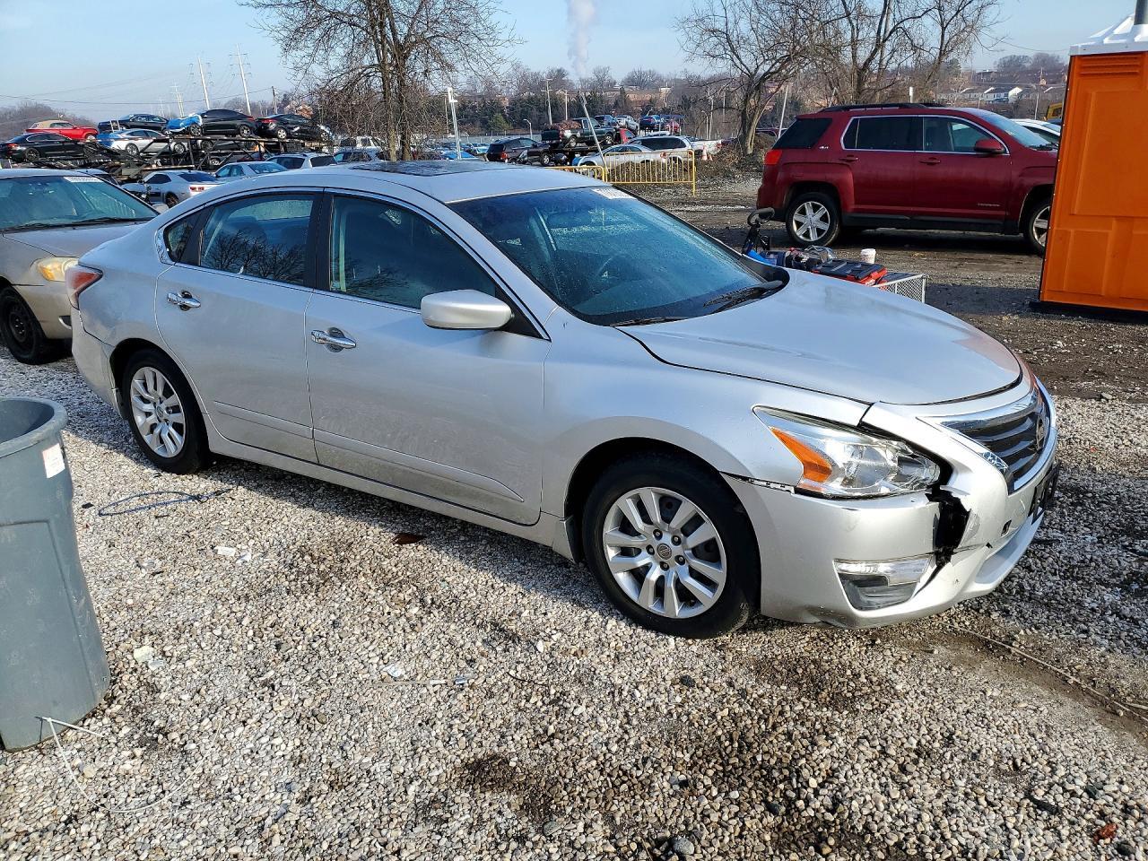 2015 Nissan Altima 2.5 - Image 4