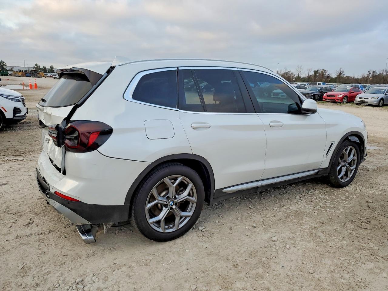 2024 BMW X3 Sdrive30I - Фото 3