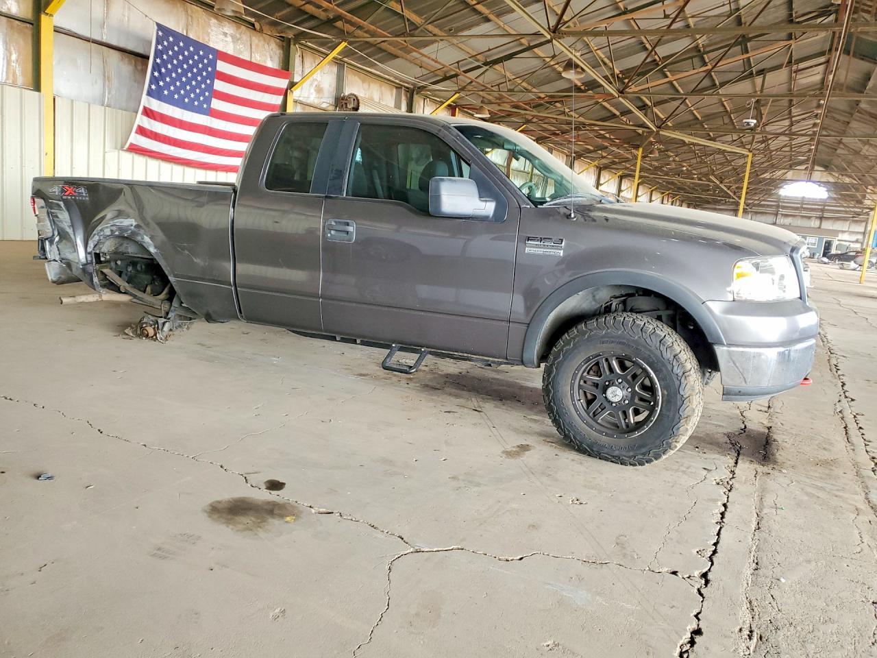 2005 Ford F150 - Image 4