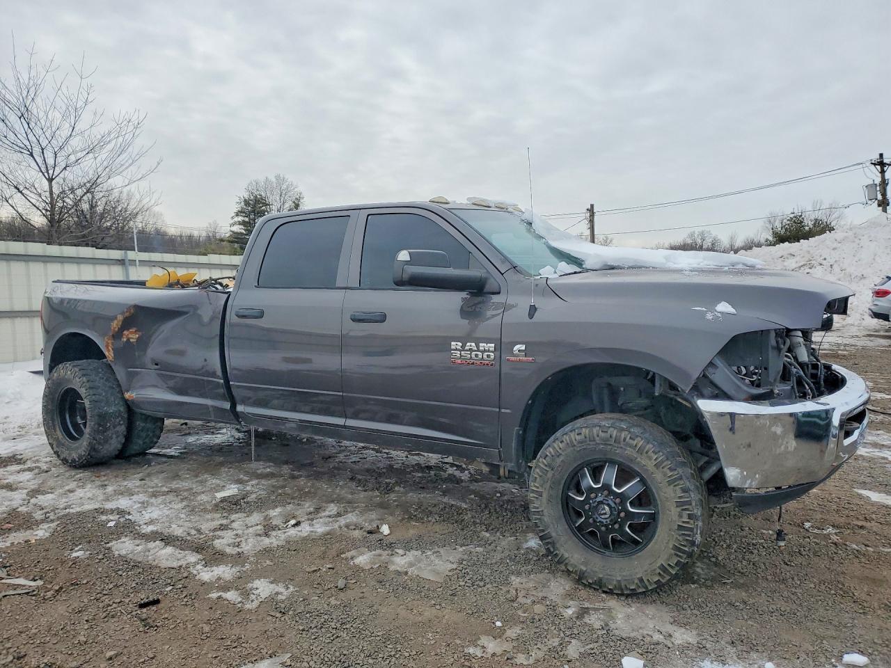 2014 Ram 3500 St - Image 4