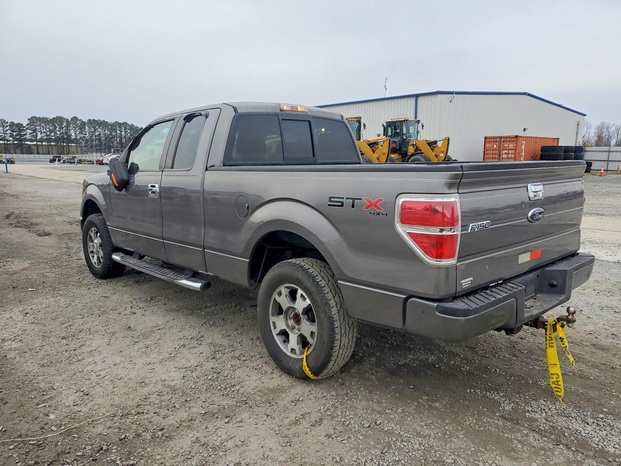 2010 Ford F150 Super Cab - Фото 2