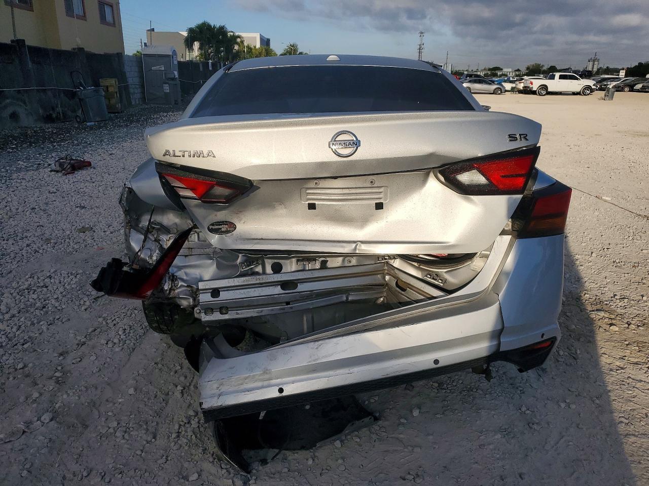 2020 Nissan Altima S - Image 6