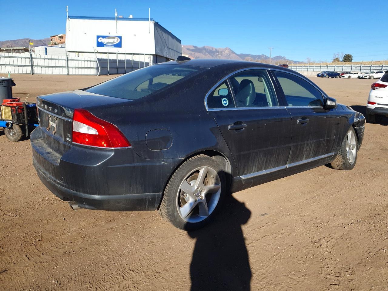 2010 Volvo S80 - Image 3