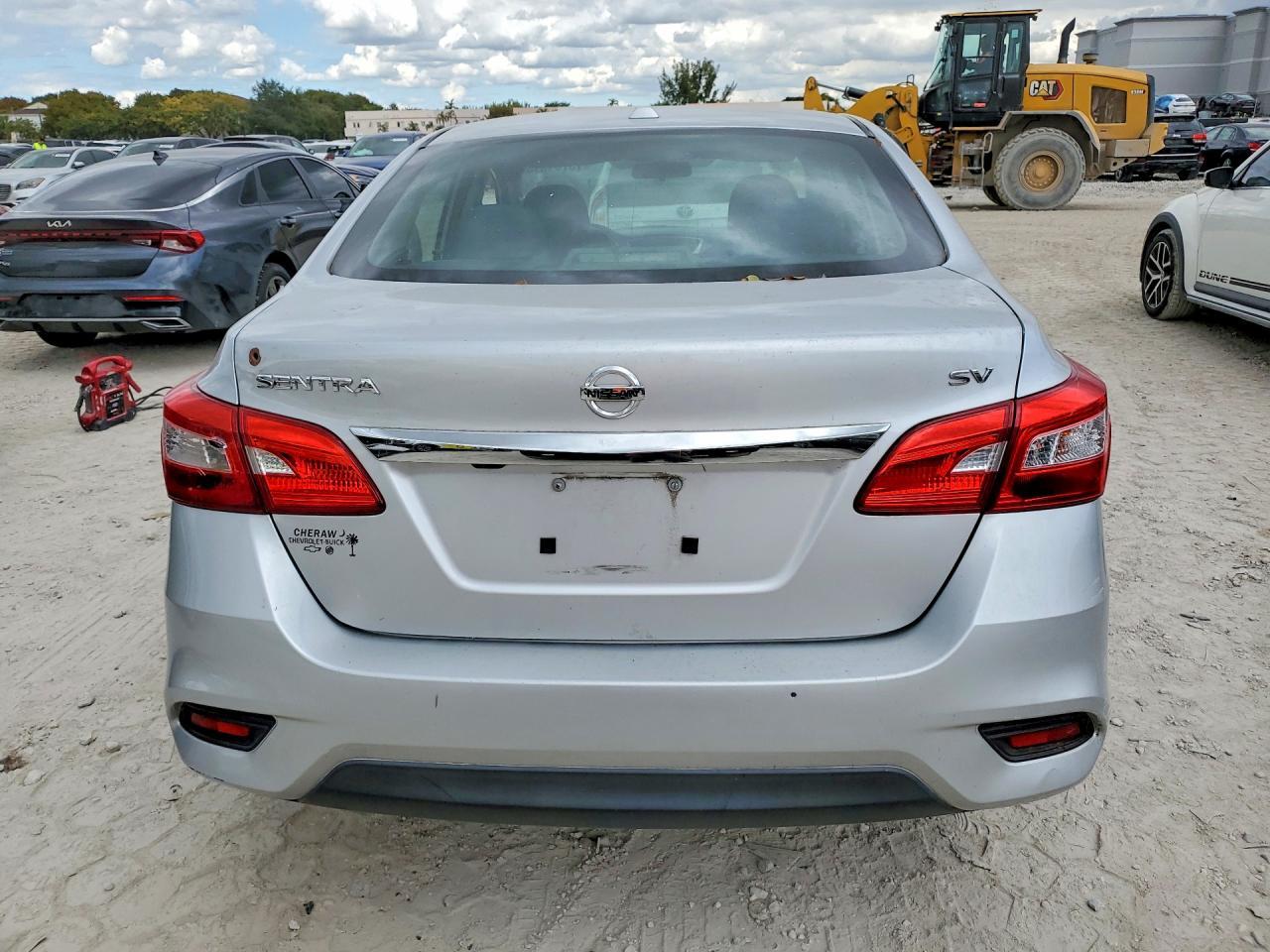 2019 Nissan Sentra S - Фото 6