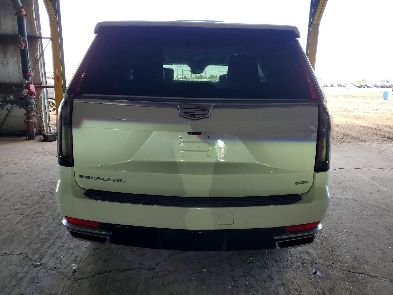 2021 Cadillac Escalade Premium Luxury Platinum - Image 6