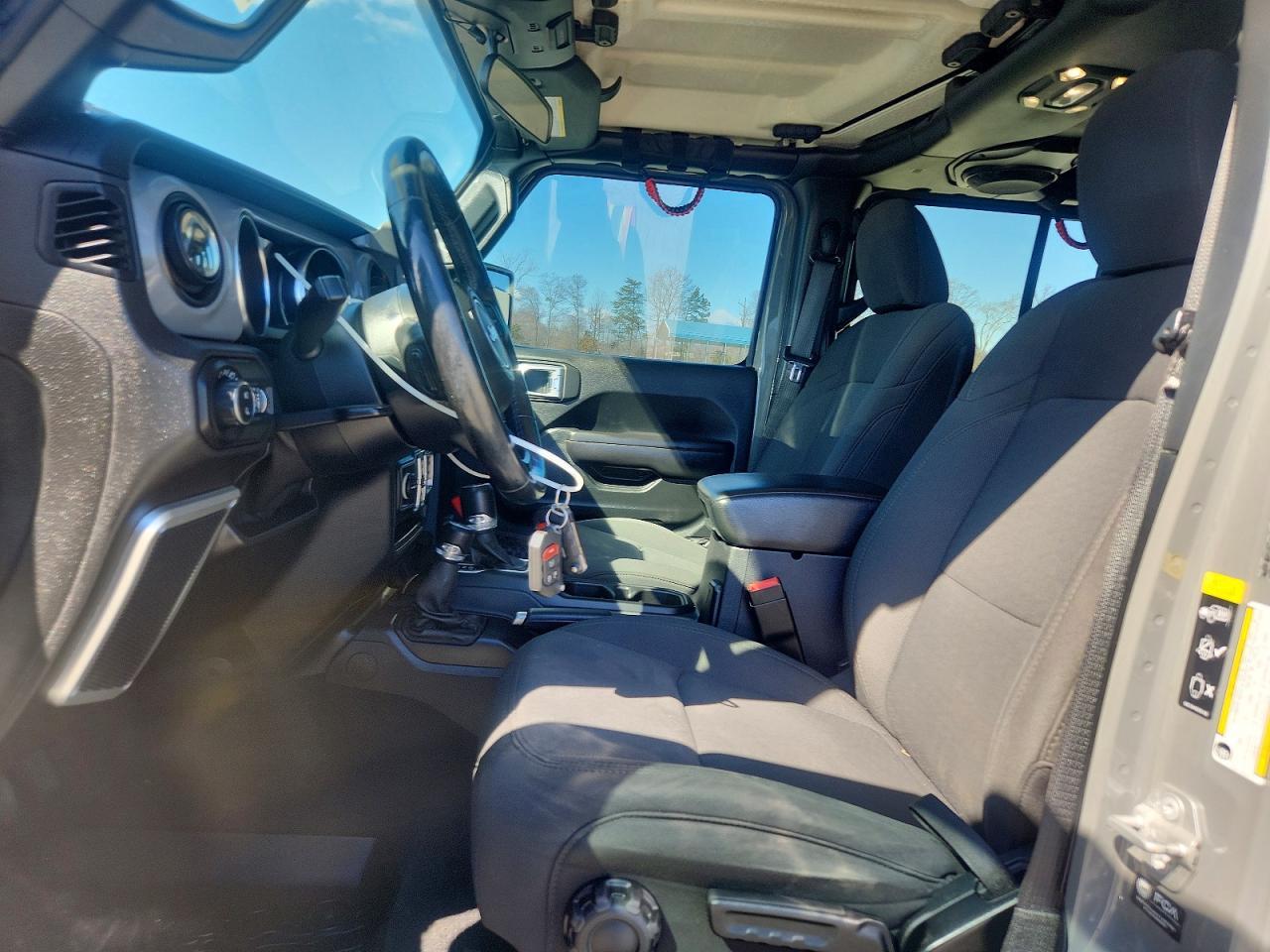 2021 Jeep Gladiator Sport - Фото 7