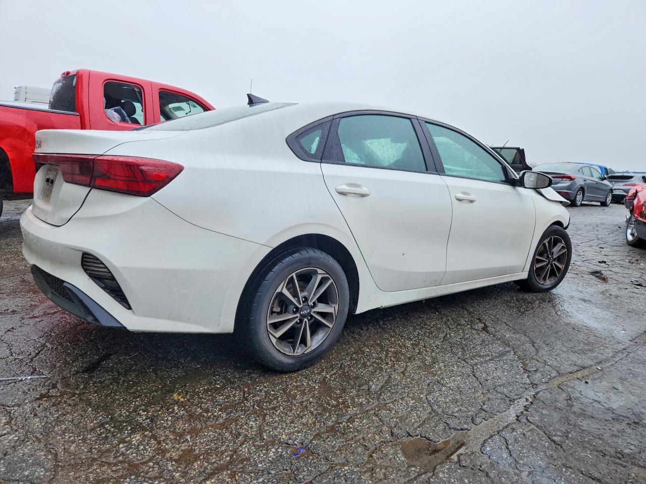 2023 Kia Forte Lx - Фото 3