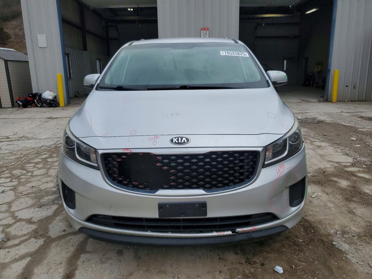 2016 Kia Sedona Lx - Фото 5