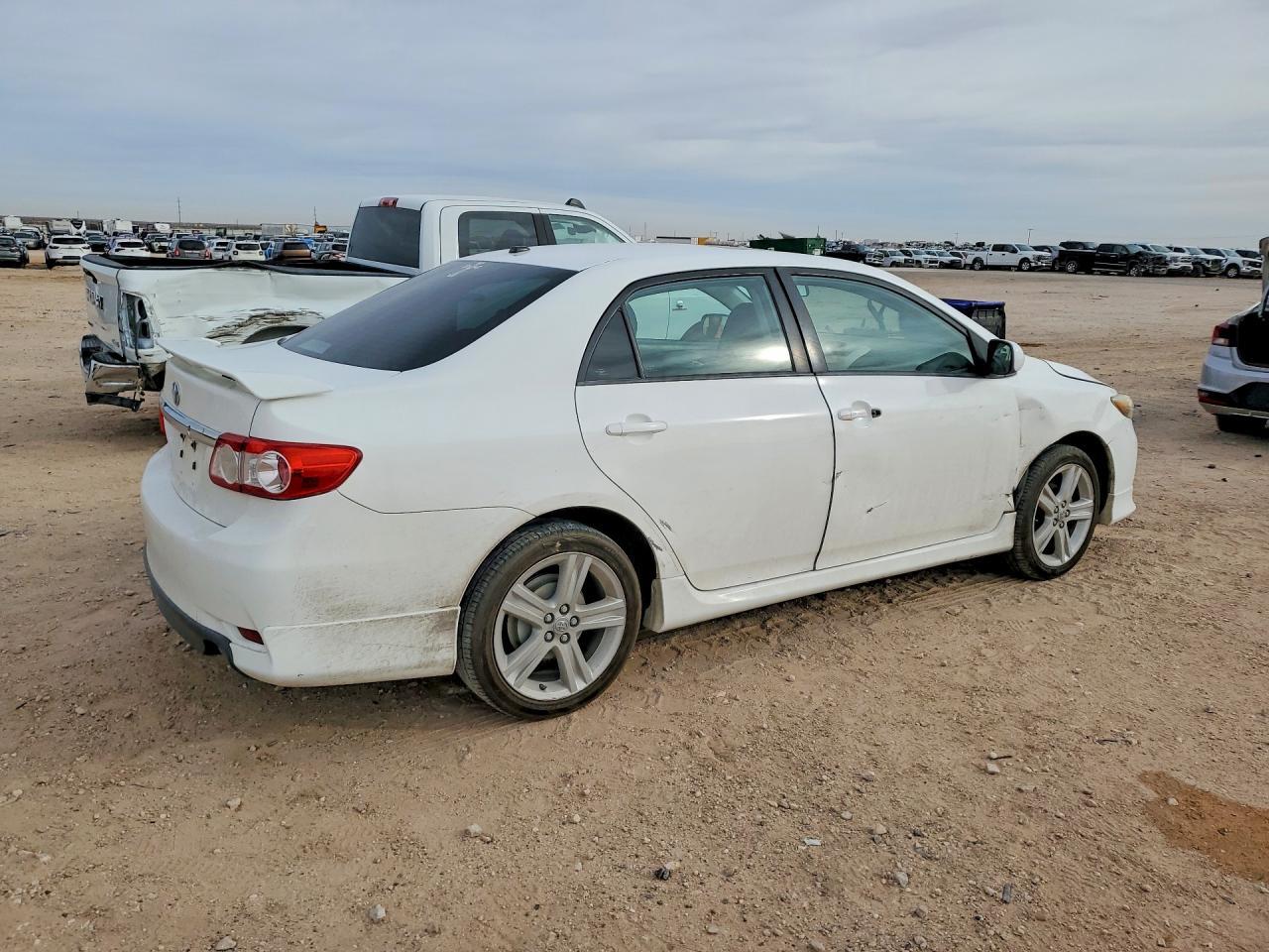 2013 Toyota Corolla - Фото 3