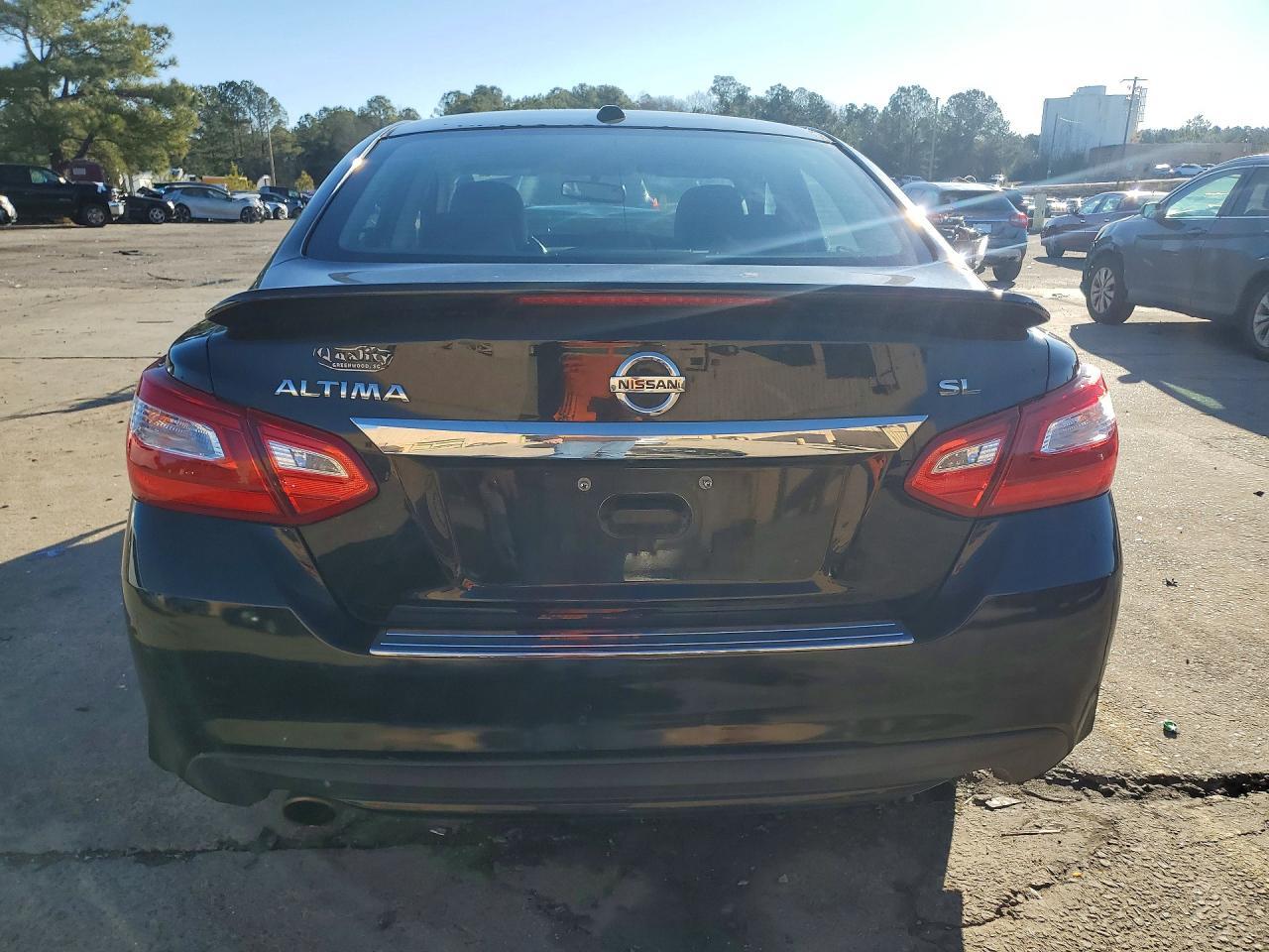 2017 Nissan Altima - Фото 6
