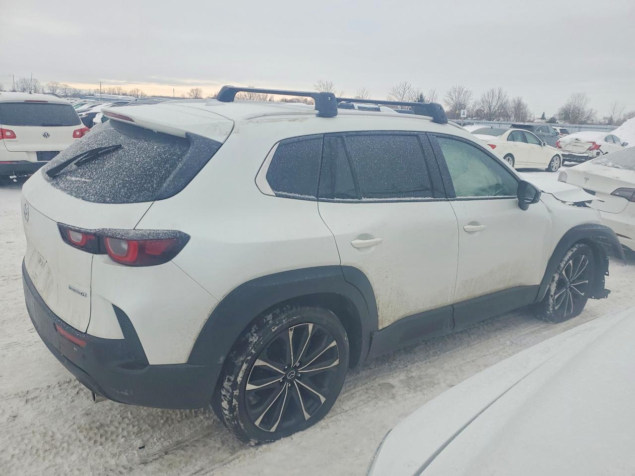 2024 Mazda Cx-50 Premium - Image 3