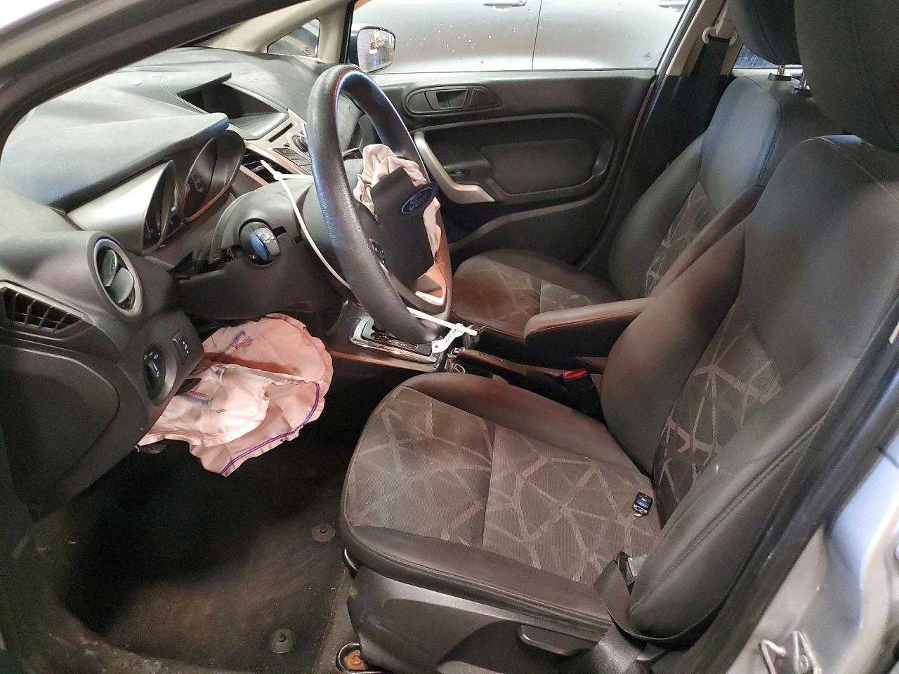 2012 Ford Fiesta Se - Image 7