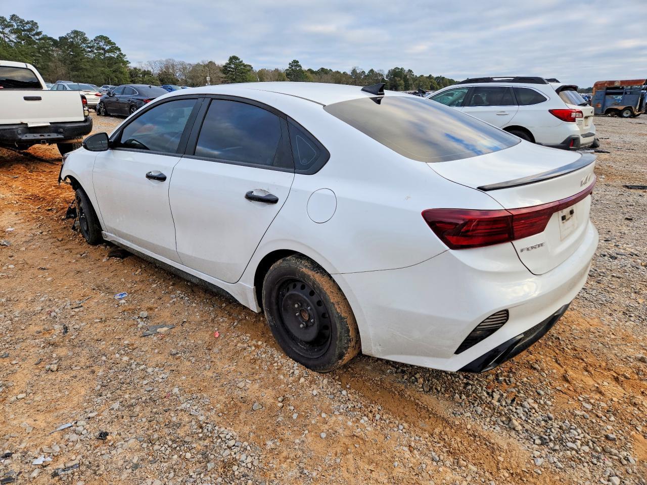 2024 Kia Forte - Фото 2