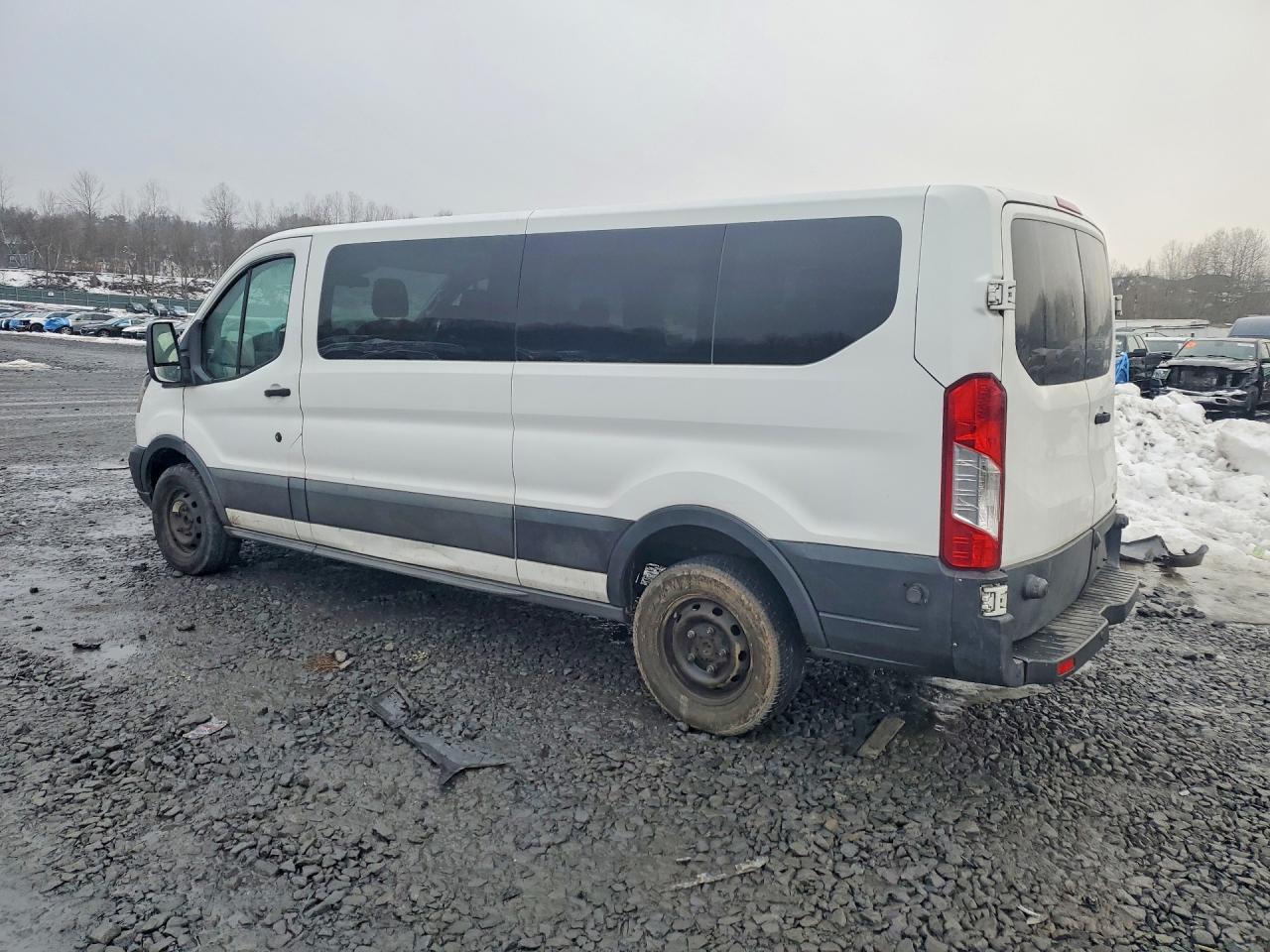 2015 Ford Transit T-350 - Image 2