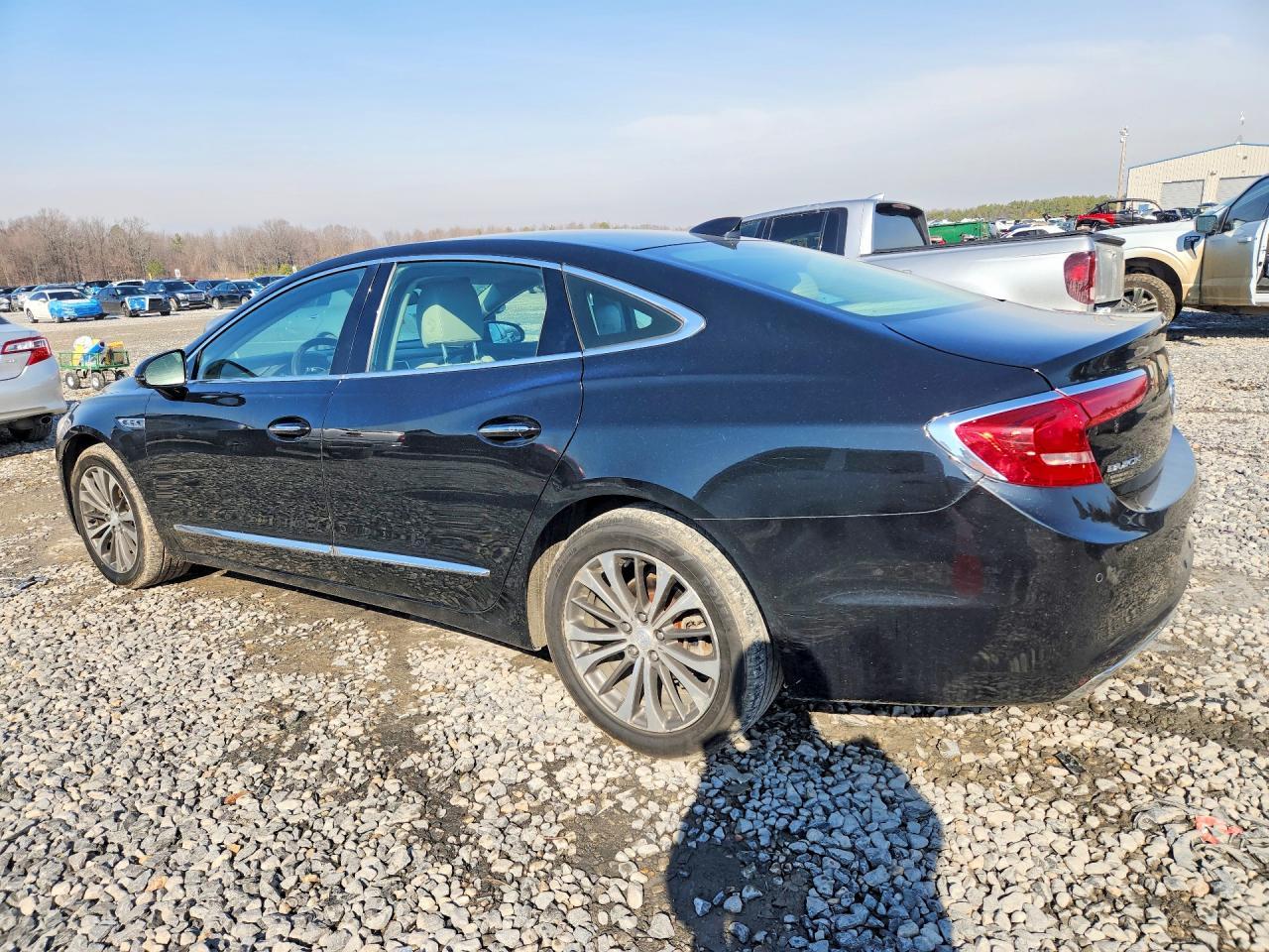 2017 Buick Lacrosse Premium - Фото 2