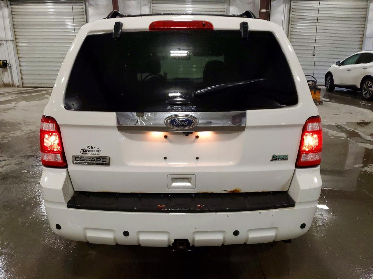 2011 Ford Escape Limited - Image 6