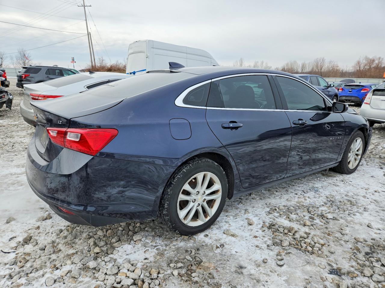 2017 Chevrolet Malibu Lt - Фото 3
