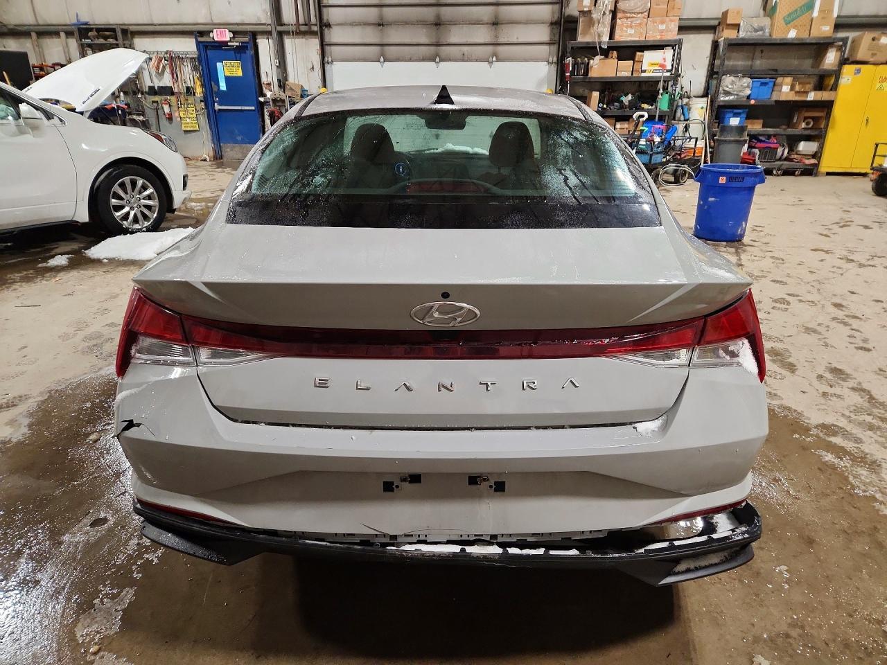 2023 Hyundai Elantra Sel - Фото 6