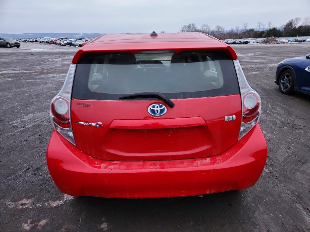 2014 Toyota Prius C Three - Фото 6