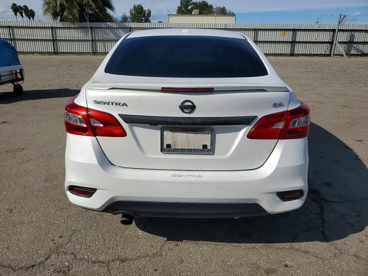 2019 Nissan Sentra S - Фото 6