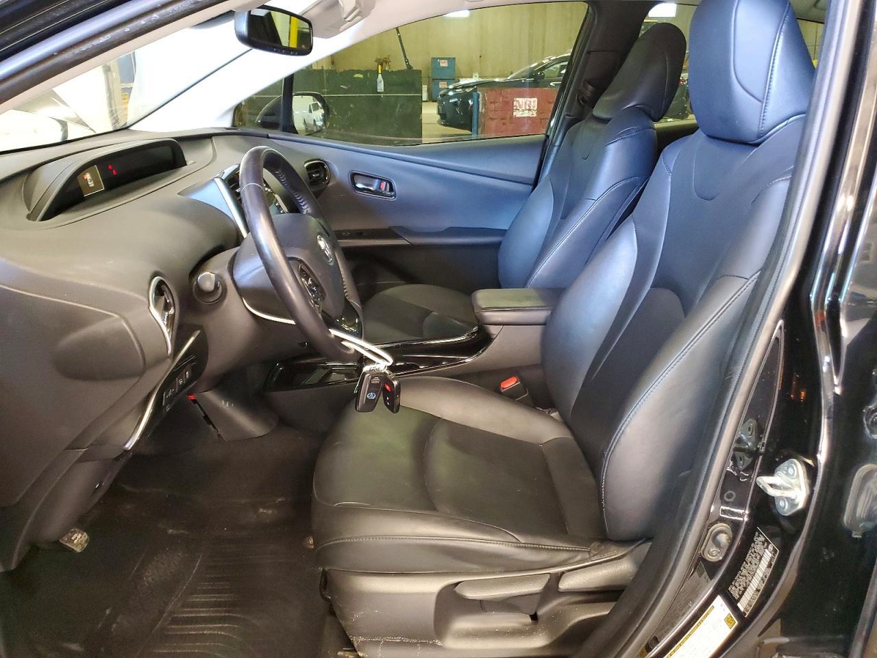 2022 Toyota Prius Le - Фото 7