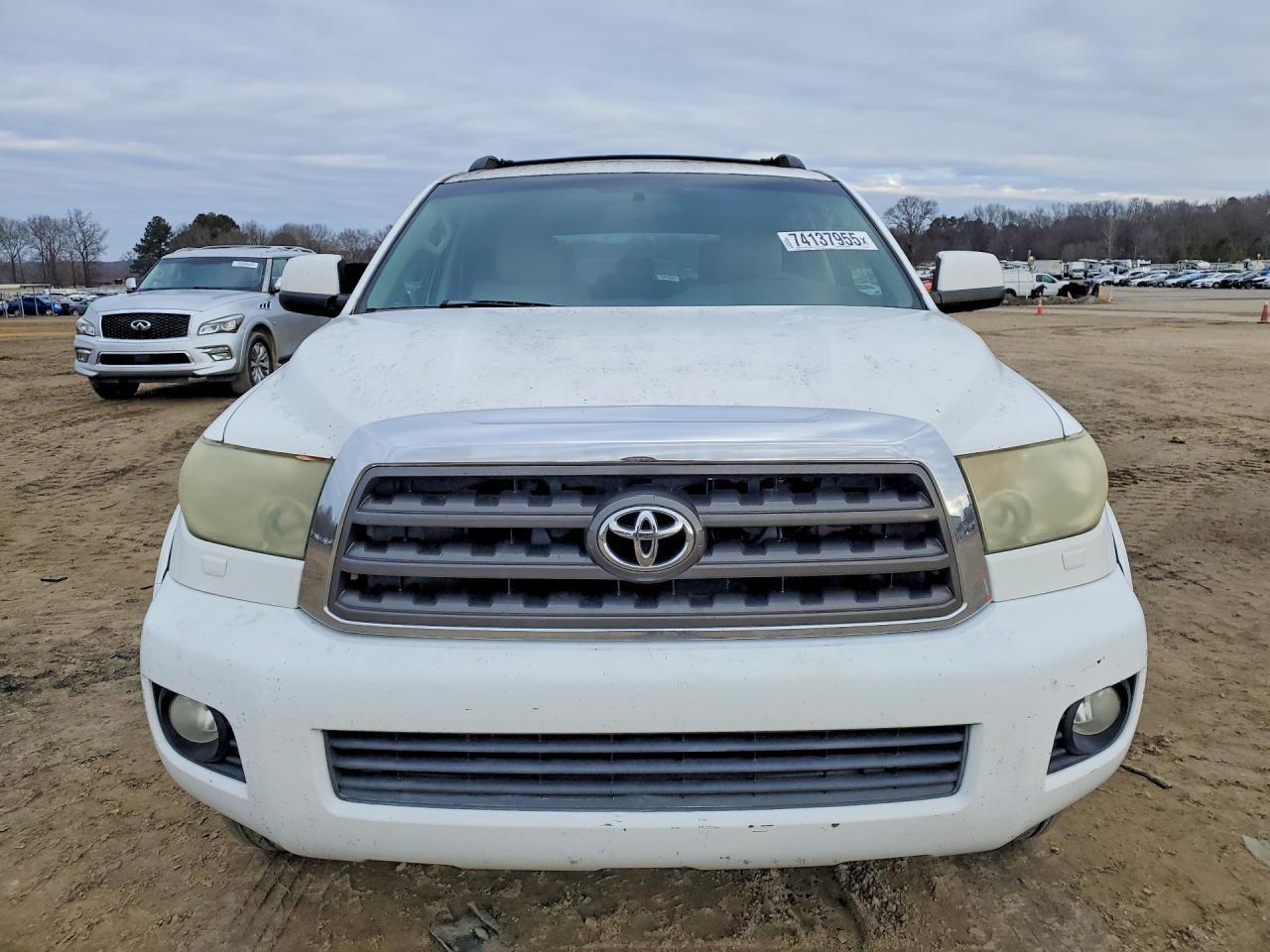 2010 Toyota Sequoia Sr5 - Фото 5