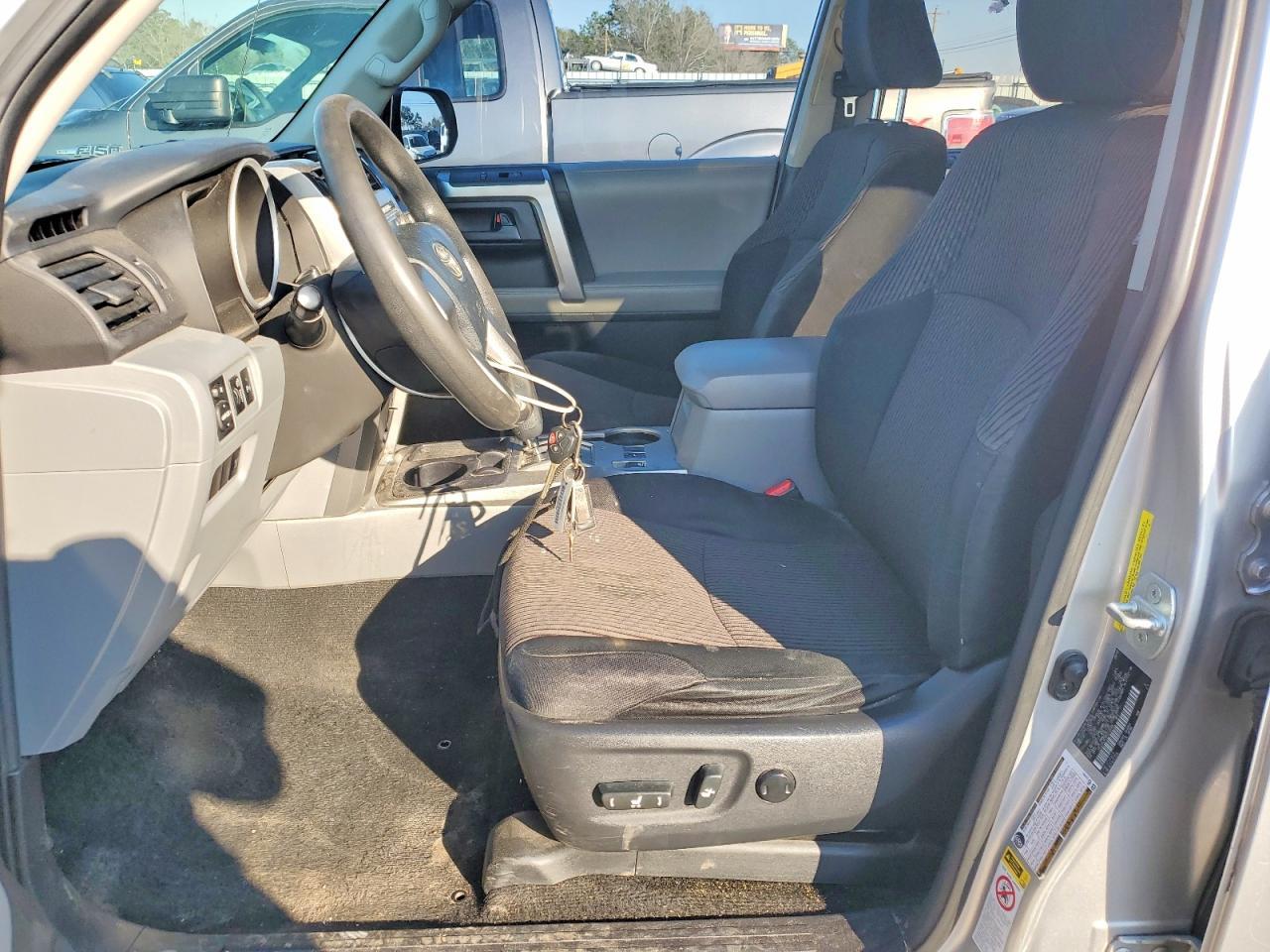 2011 Toyota 4Runner Sr5 - Фото 7