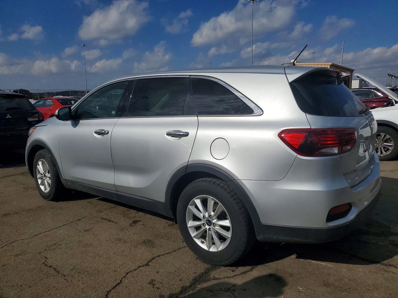 2019 Kia Sorento Lx - Фото 2