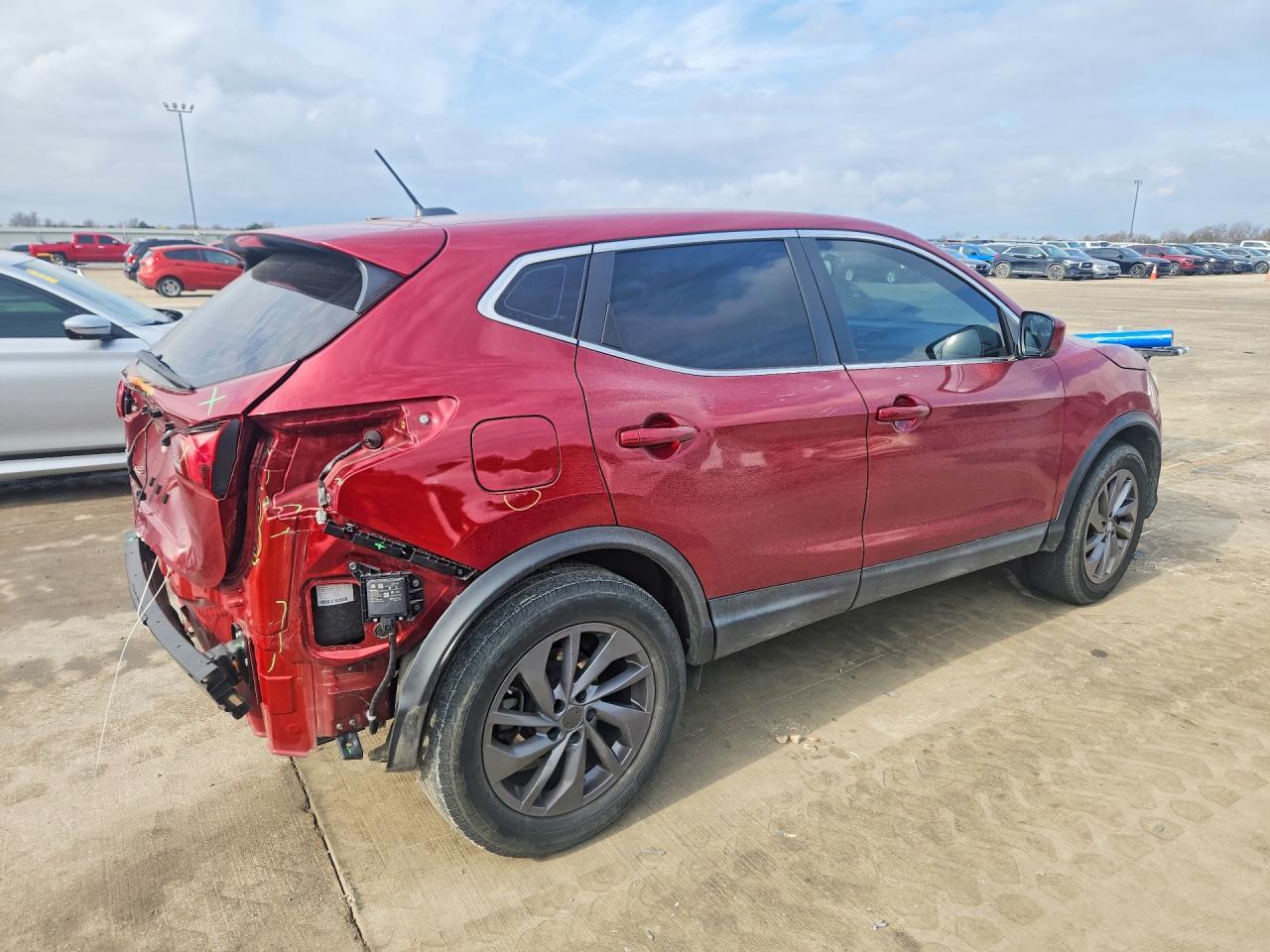 2019 Nissan Rogue Sport S - Image 3