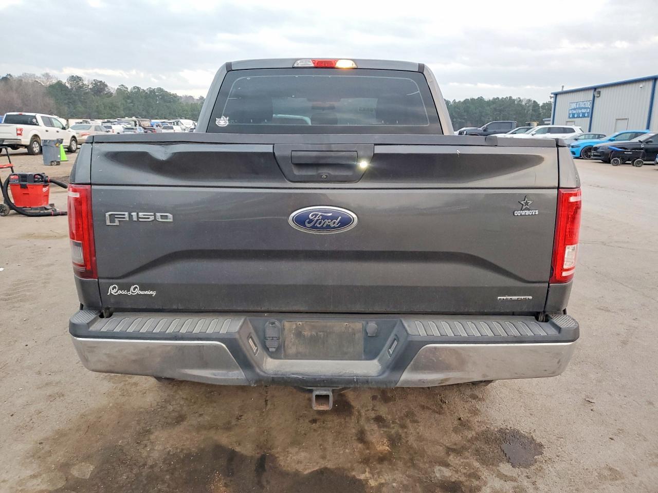 2016 Ford F150 Supercrew - Image 6
