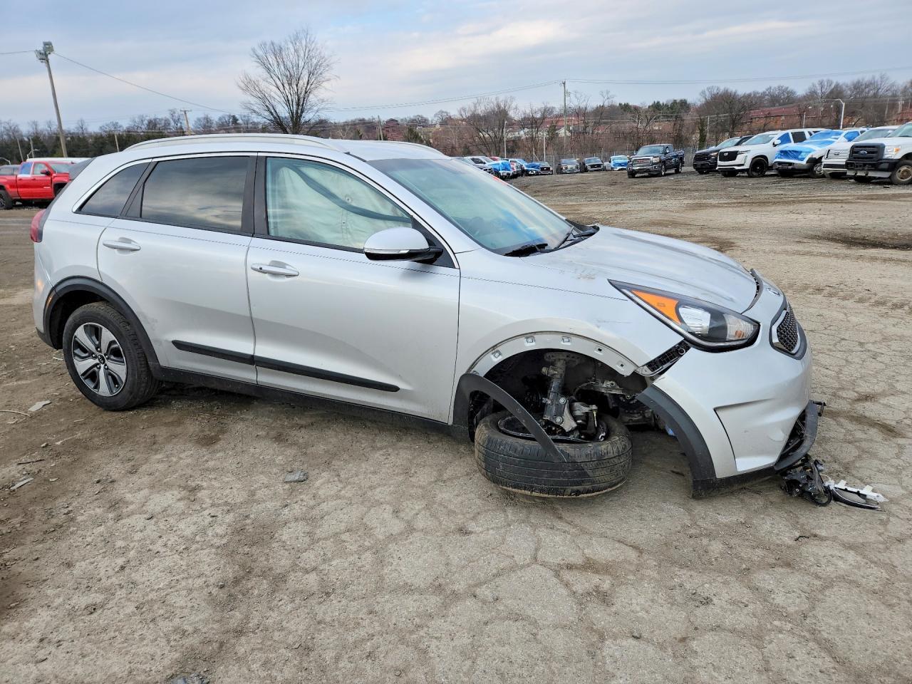 2017 Kia Niro Ex - Фото 4