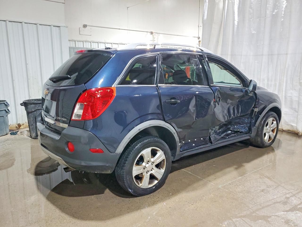 2014 Chevrolet Captiva Ls - Image 3