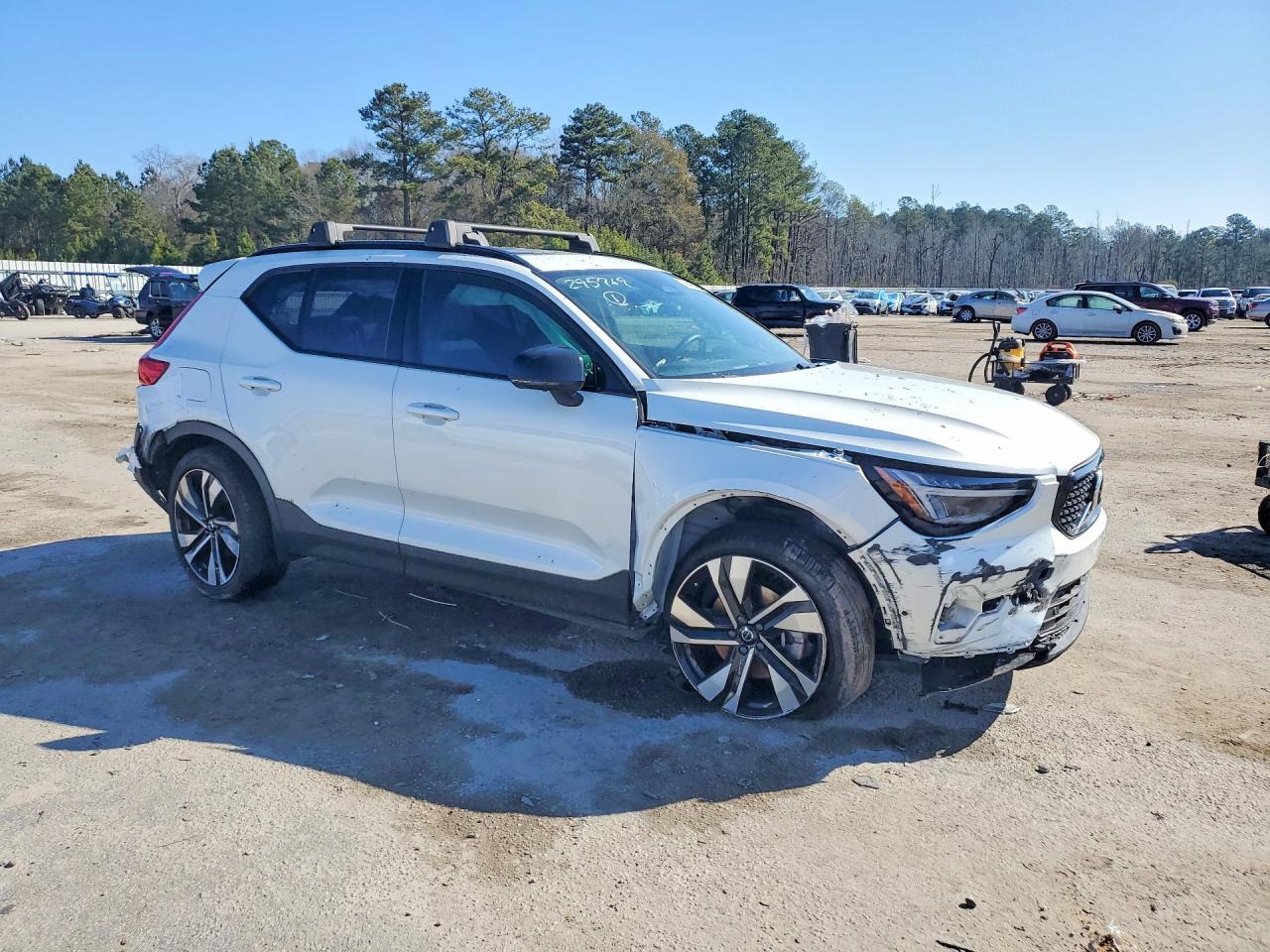 2024 Volvo Xc40 Plus - Фото 4