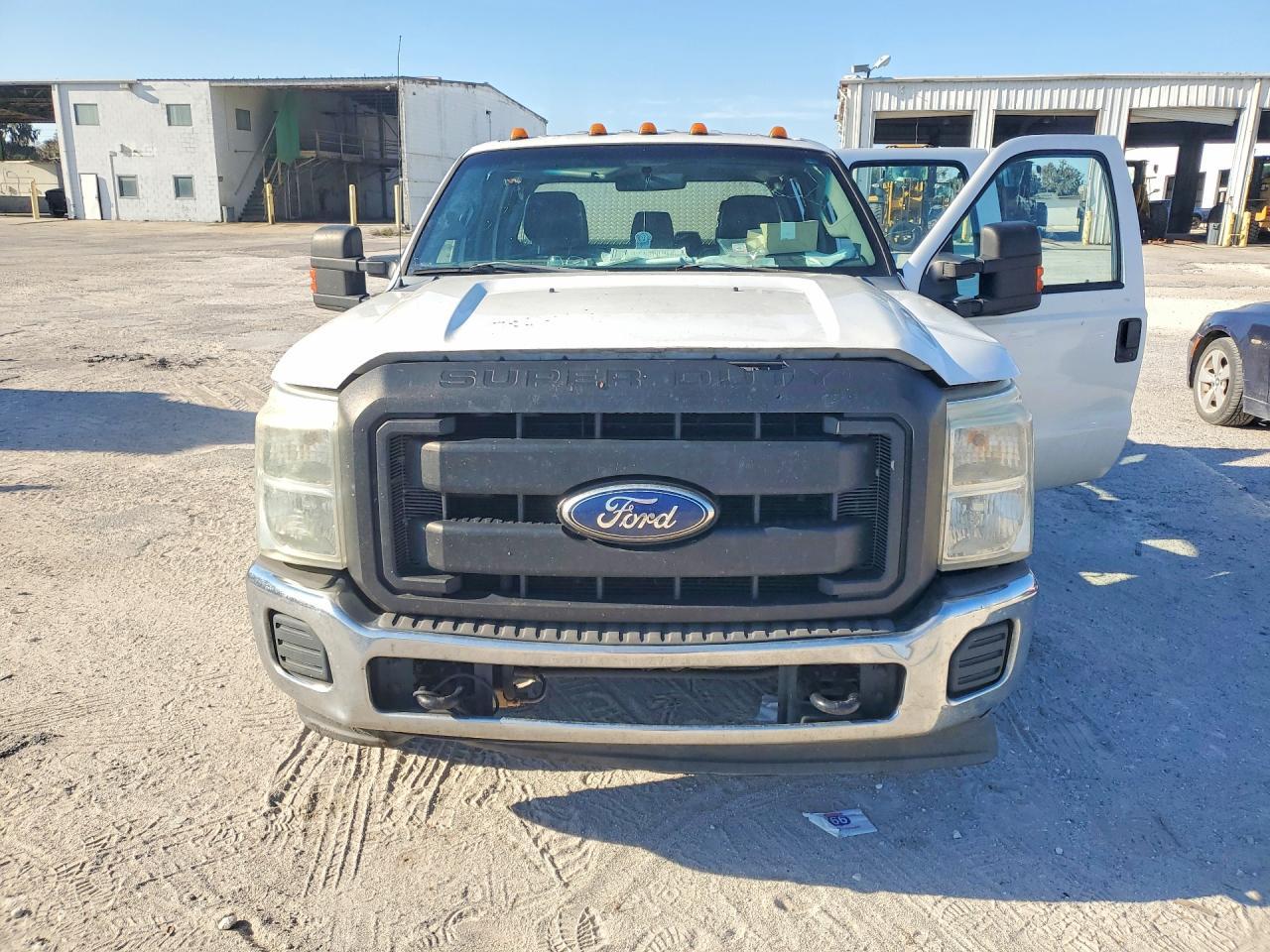 2011 Ford F350 Super Duty - Фото 5