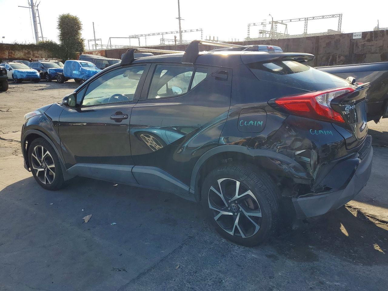 2018 Toyota C-Hr Xle - Image 2